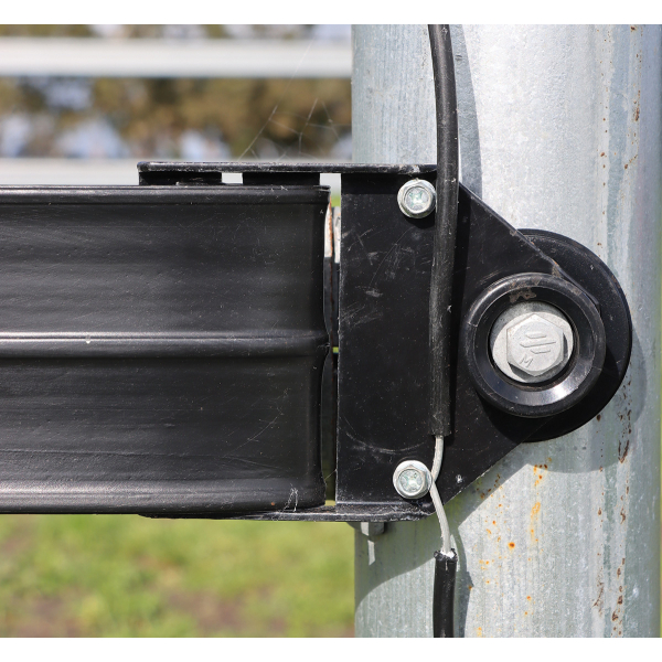 Stallion Rail Insulated Straight End Bracket - Image 2